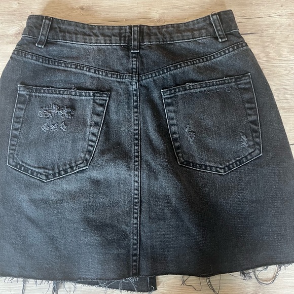 BDG black wrap skirt size medium - Picture 5 of 9